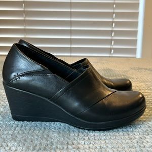Dansko Leather Wedge Slip On Black Shoes Women's Size EU 37M